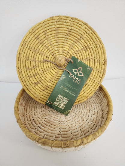 Artisanal Vegetal Fiber basket with cover