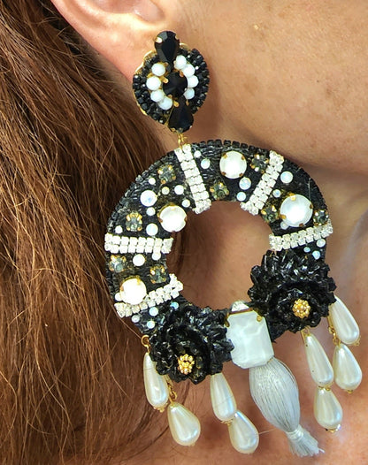 Fiber Circle Black & White Earrings