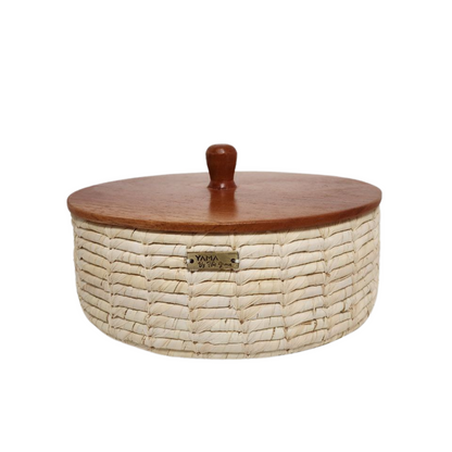 Artisanal Basket with Wood Lead