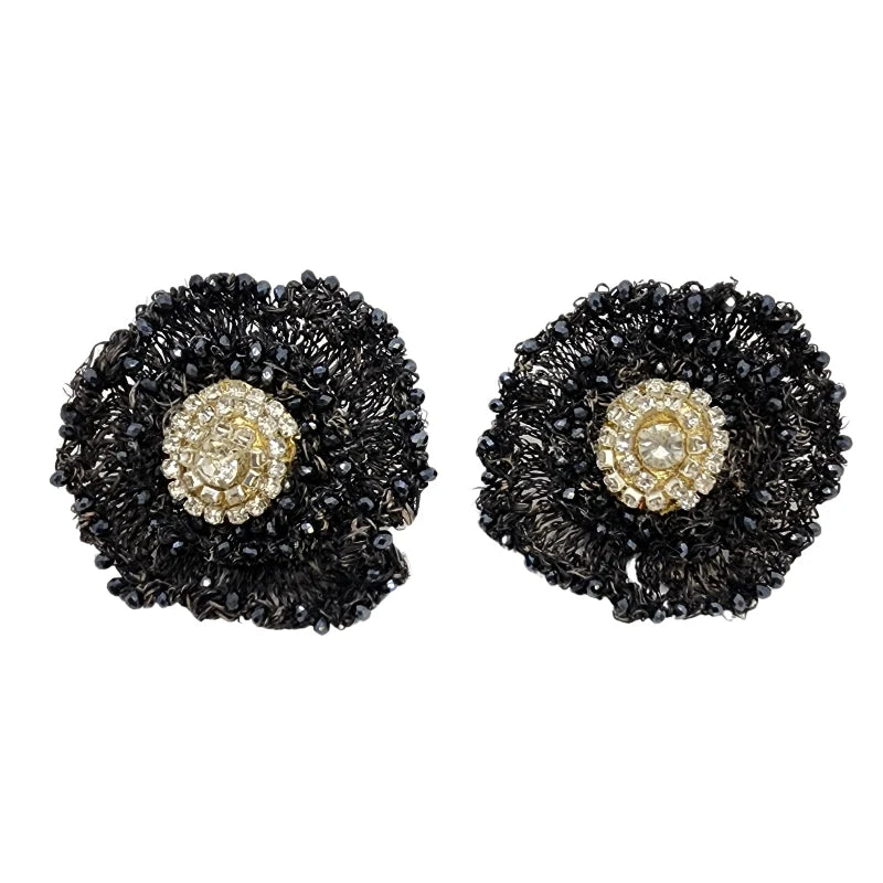 Our elegant flower cluster earrings are a stunning representation of nature’s beauty and intricate design.