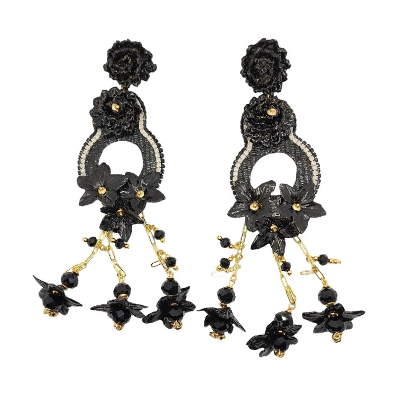 This exclusive Black & White fine jewelry Collection is a unique Design inspired in God's Beautiful creation of day and night.