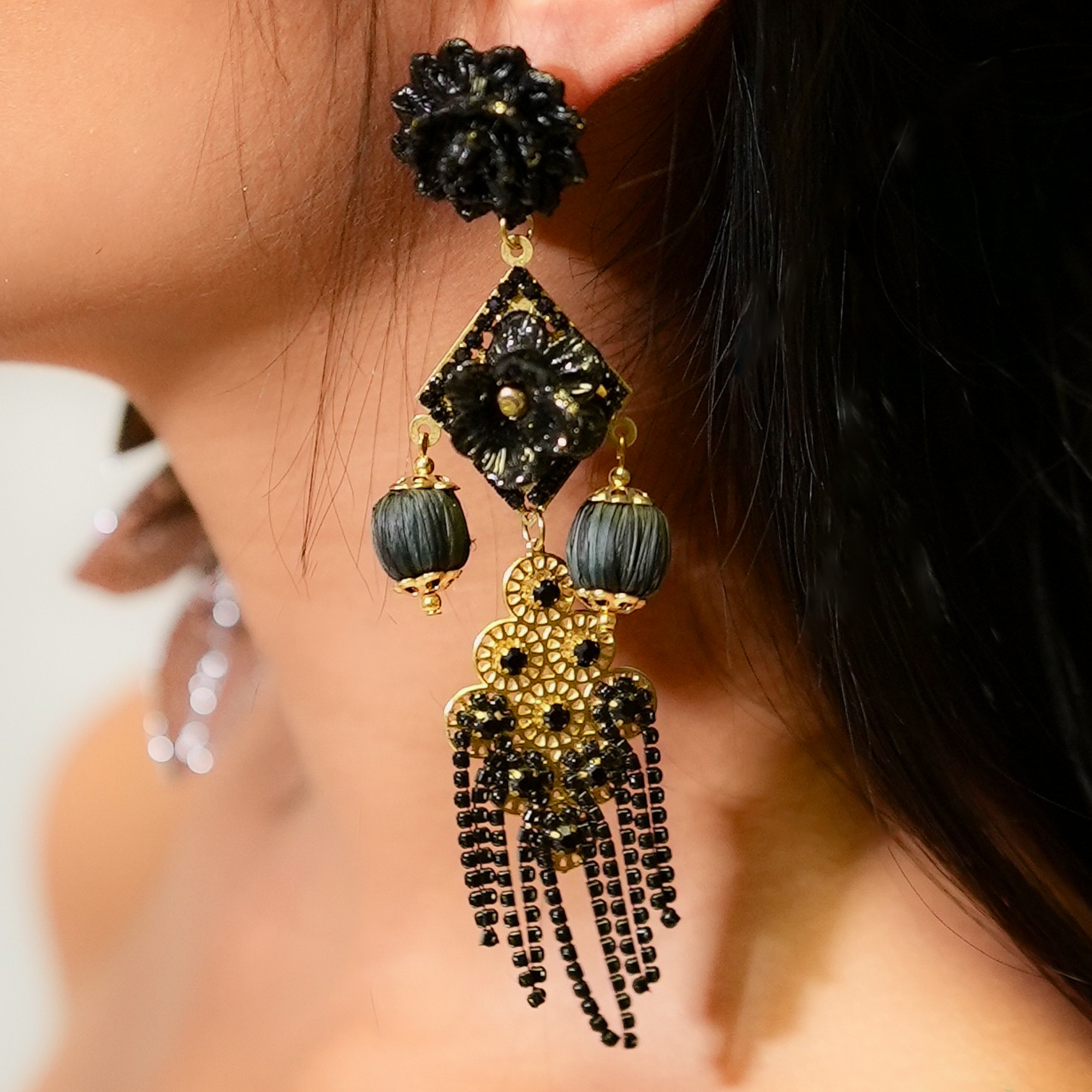 Flower & Flower Black Earrings