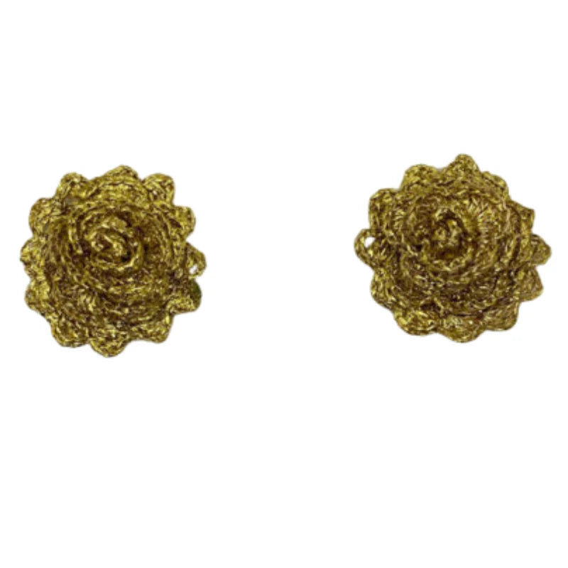 Our elegant flower cluster earrings are a stunning representation of nature’s beauty and intricate design.