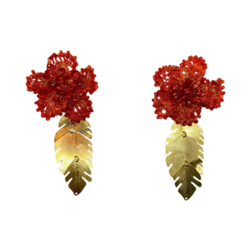 Perfect for those who appreciate the art of nature-inspired craftsmanship, this piece is a tribute to divine beauty.