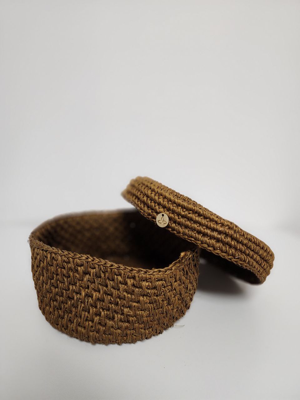 Dark Brown Artisanal Bread Basket with Cover
